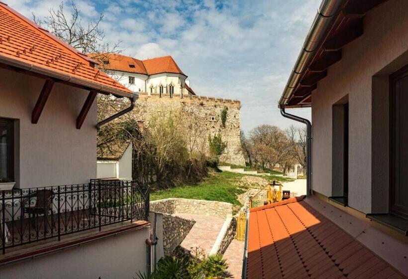 ペンション Brigadéros Vendégház