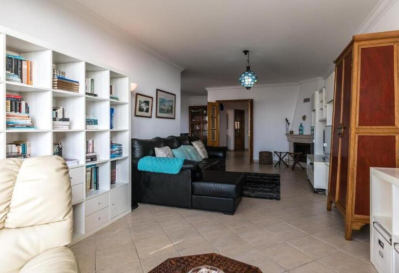 پانسیون Casa Das Conchas