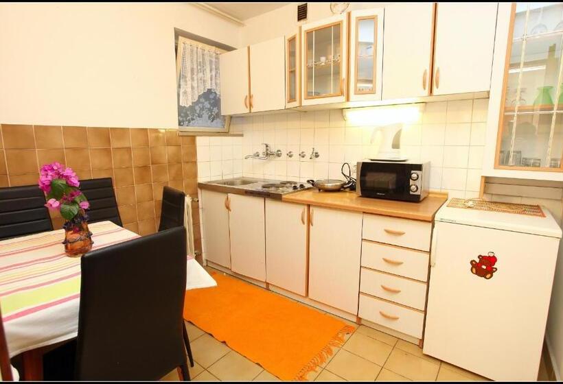 پانسیون Champagne Apartments Portorož Vp