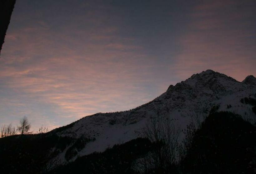 פנסיון Dolomiti House