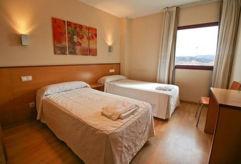 ペンション Hostal Restaurante Taracena
