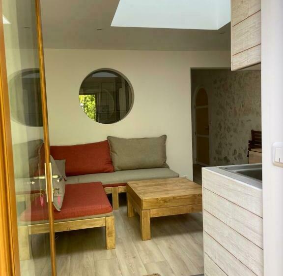 بنسيون In The Heart Of Artists S House