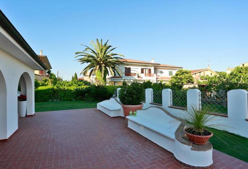 פנסיון L Ippocampo Guest House