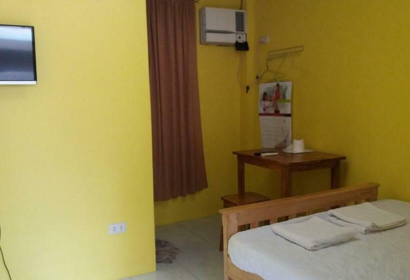 Pensão R & R  Guesthouse