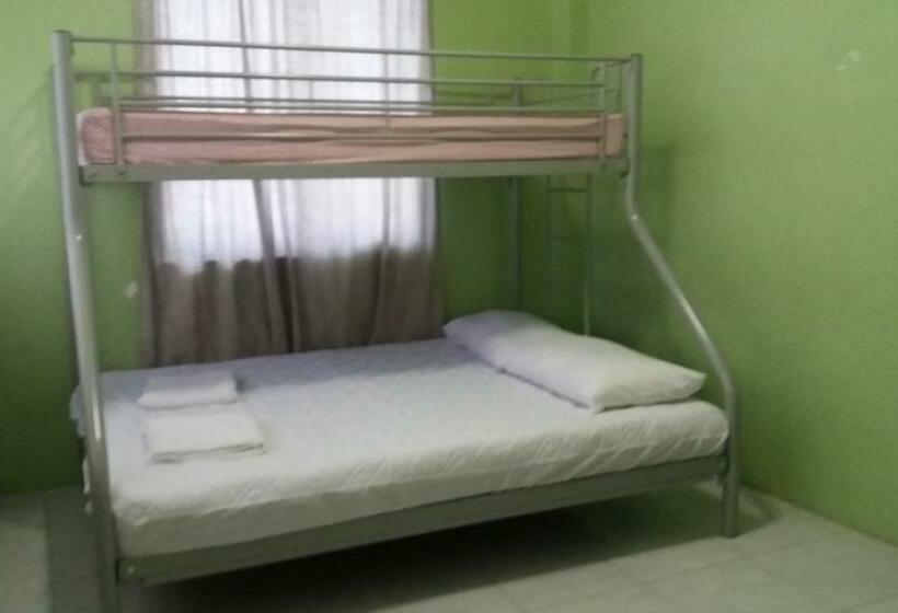 Pensão R & R  Guesthouse