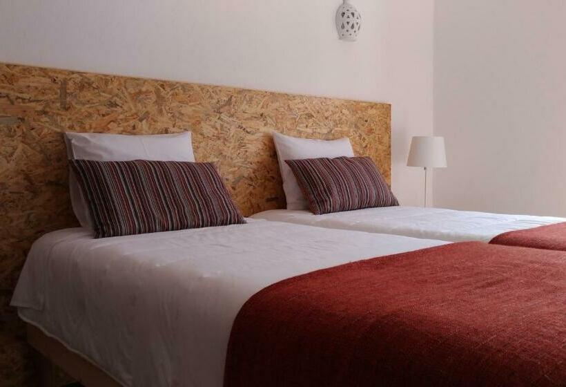 Пансион Route 2 Torrão