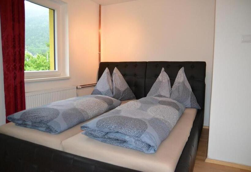 بنسيون Seerestaurant & Suiten Hayat