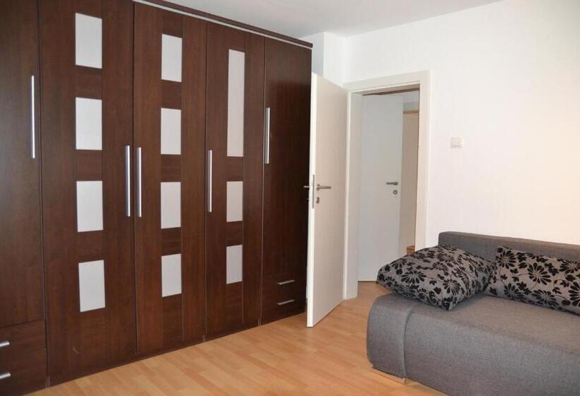 بنسيون Seerestaurant & Suiten Hayat