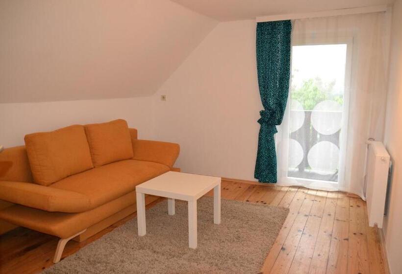 פנסיון Seerestaurant & Suiten Hayat