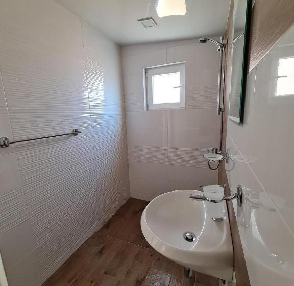 펜션 Teodora House