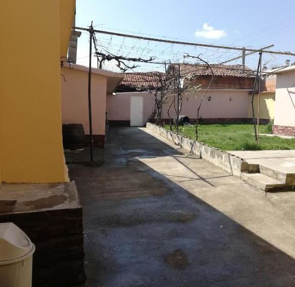 펜션 Teodora House