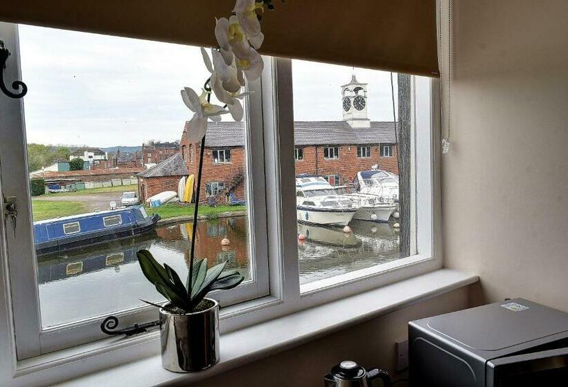 膳宿费 The Wharf Stourport