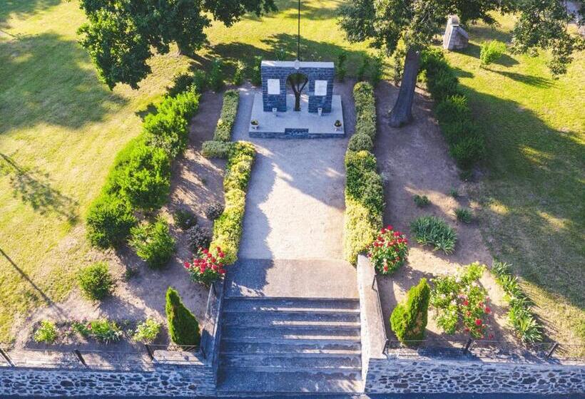 펜션 Tolnay Kúria és Vendégház