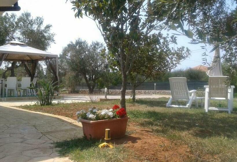 פנסיון Villa Annalaura Galatone