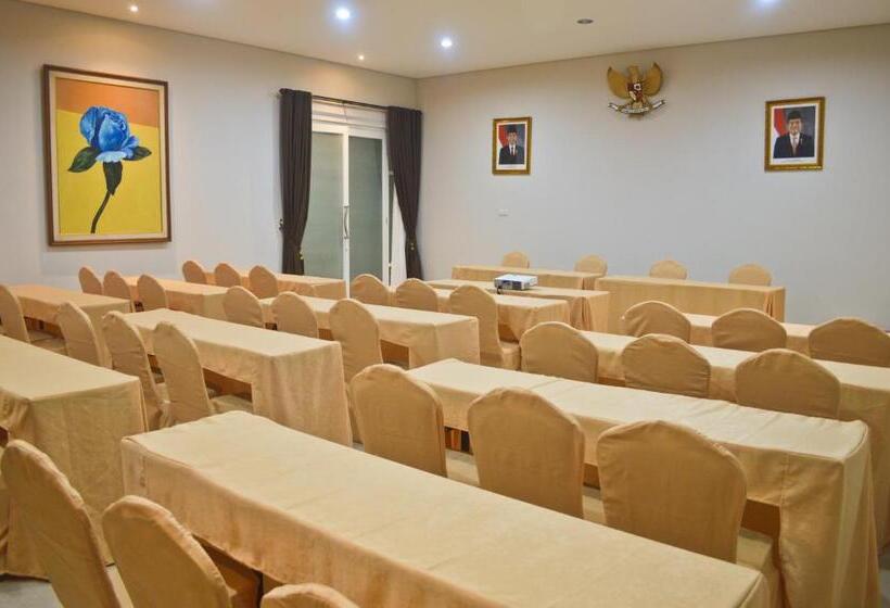 The Cabin Tanjung Hotel Wonosobo