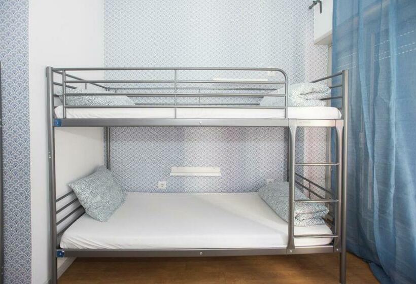 Travel & Live Porto Hostel