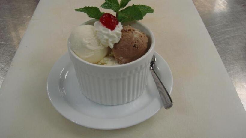 Al Jazeera Royal Hotel