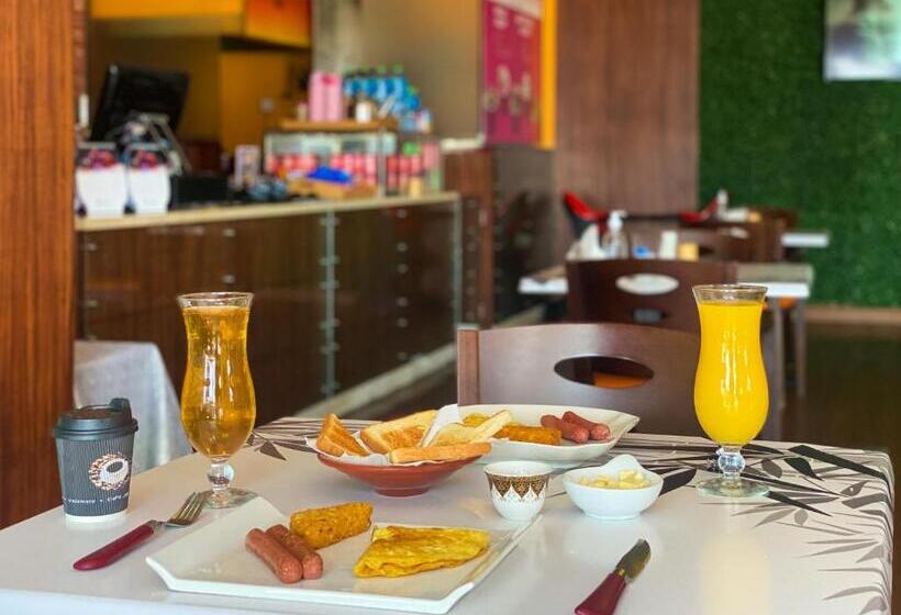 Auris Boutique Hotel Apartments, Al Barsha   At The Mall