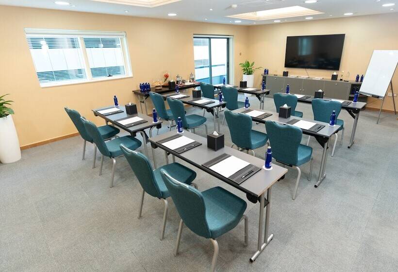 First Central Hotel Suites