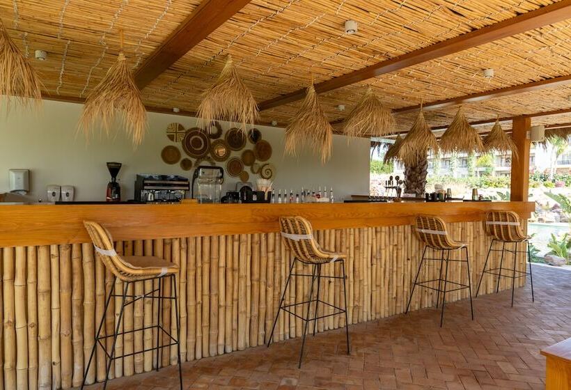 Fort Arabesque Resort, Spa & Villas