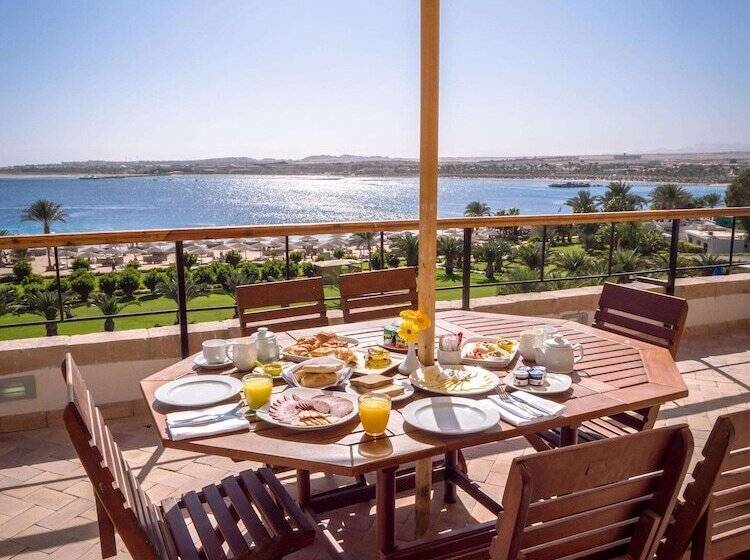 Fort Arabesque Resort, Spa & Villas