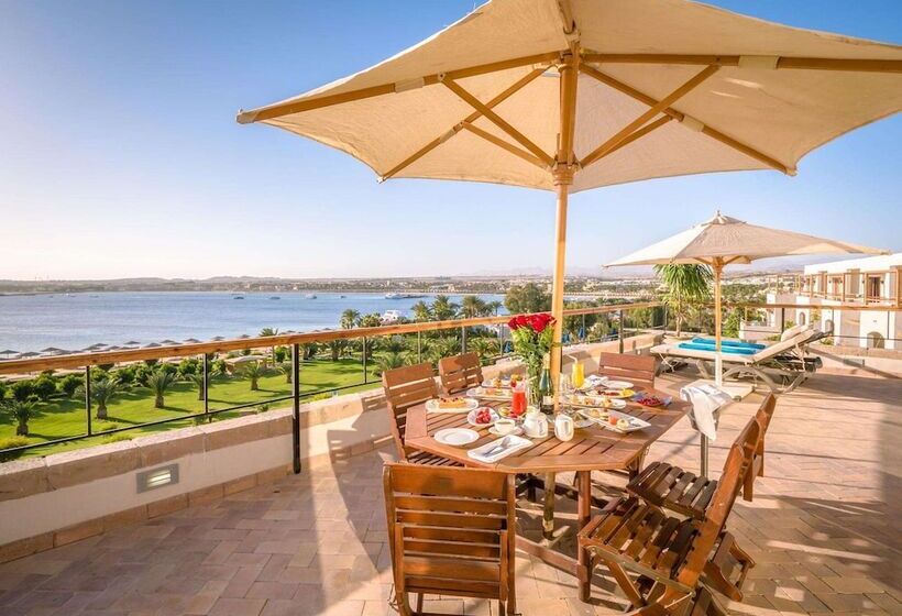 Fort Arabesque Resort, Spa & Villas