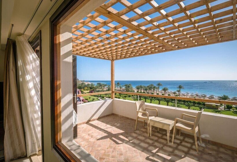 Fort Arabesque Resort, Spa & Villas