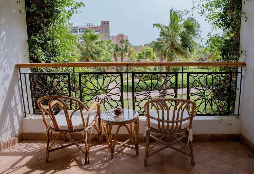 Fort Arabesque Resort, Spa & Villas