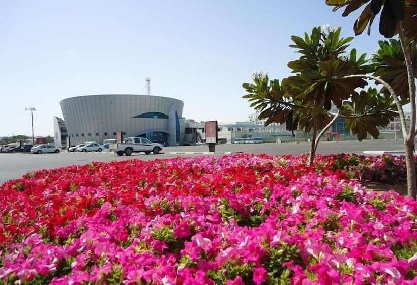 Отель Al Jazira Club