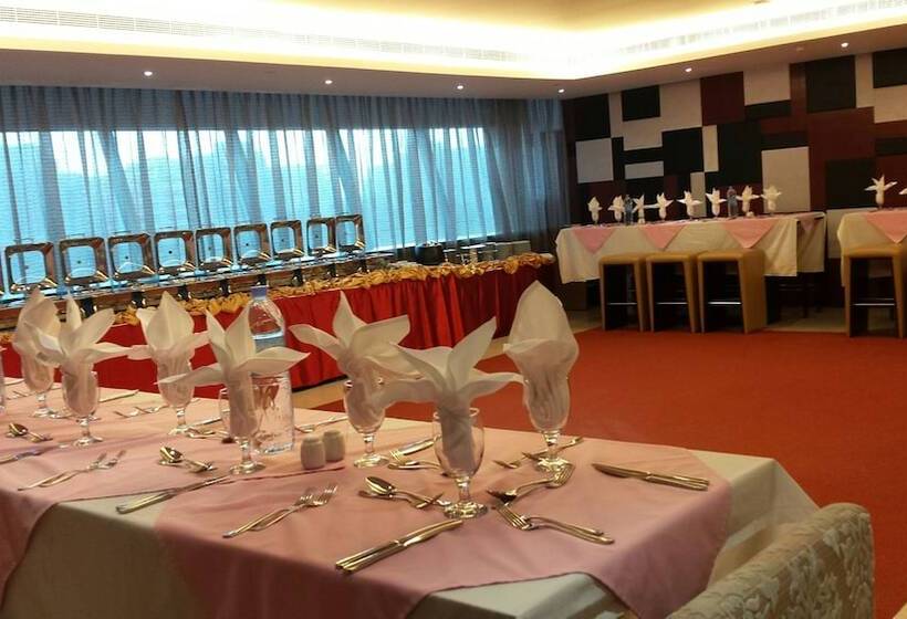 Отель Al Jazira Club