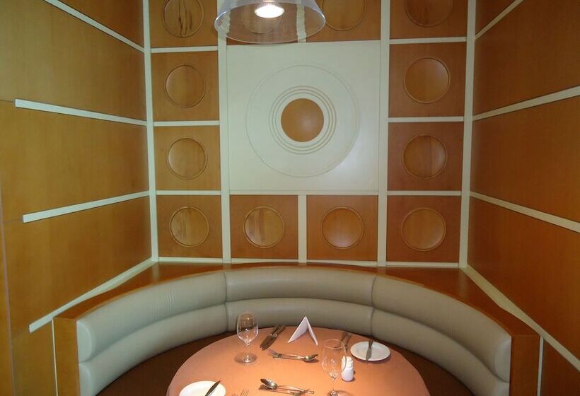 Отель Al Jazira Club