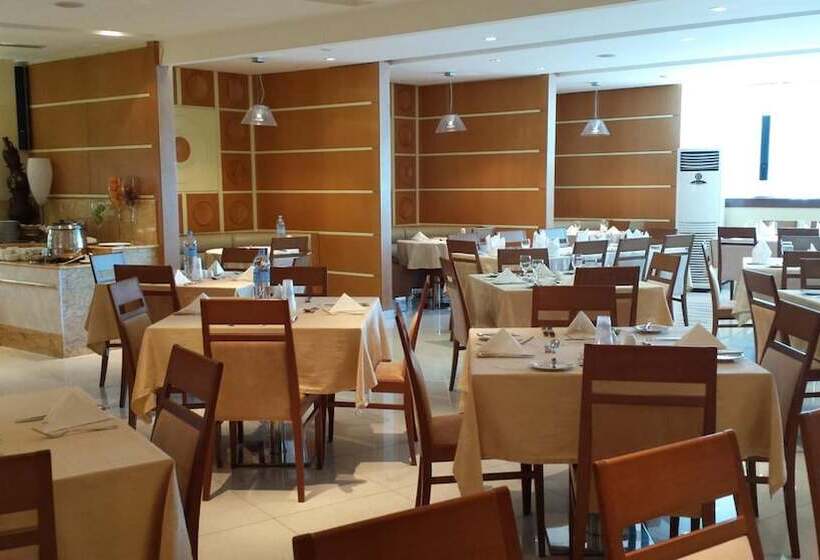 Отель Al Jazira Club