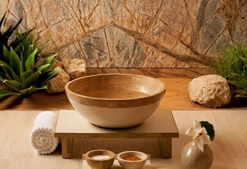 Отель Andaz Capital Gate Abu Dhabi, By Hyatt