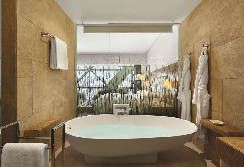 Отель Andaz Capital Gate Abu Dhabi, By Hyatt