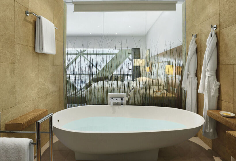 Отель Andaz Capital Gate Abu Dhabi, By Hyatt