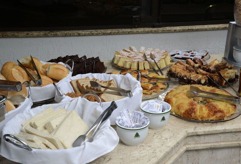 בית מלון כפרי Cedro