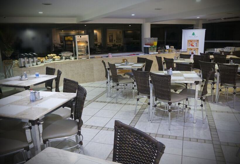 בית מלון כפרי Cedro