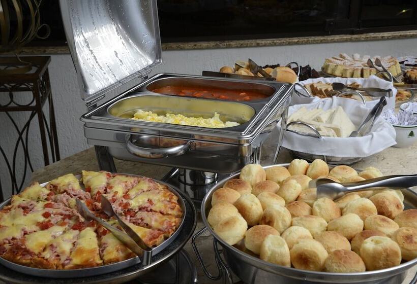 בית מלון כפרי Cedro