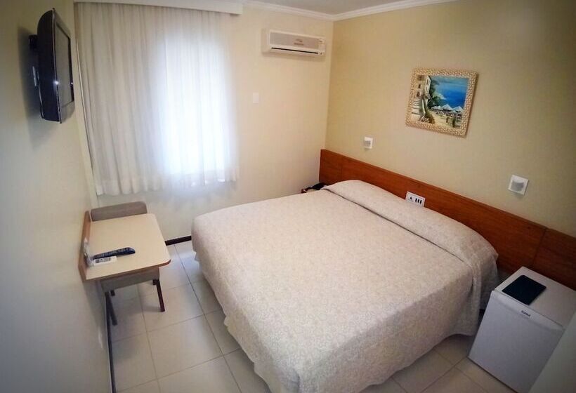 בית מלון כפרי Cedro