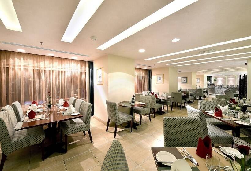 ホテル City Seasons Al Hamra