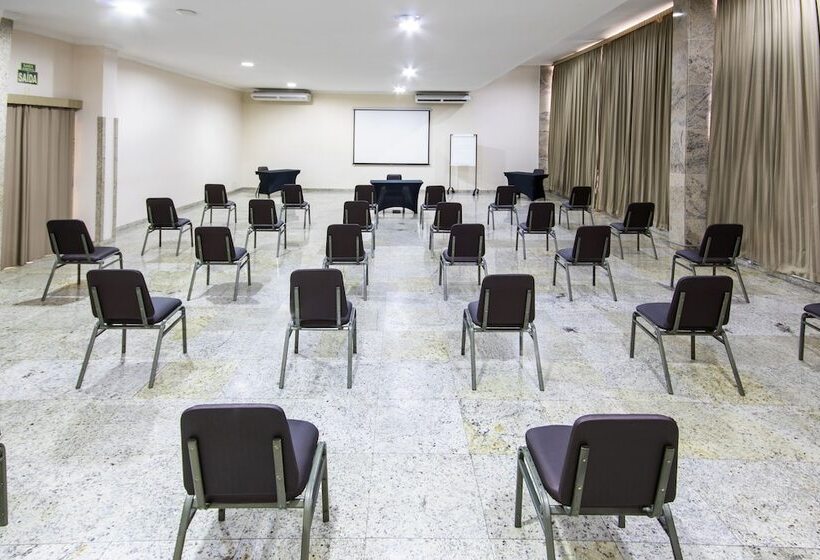 ホテル Dan Inn Campinas Anhanguera