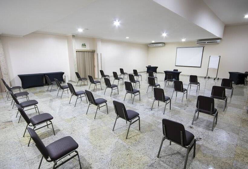 ホテル Dan Inn Campinas Anhanguera