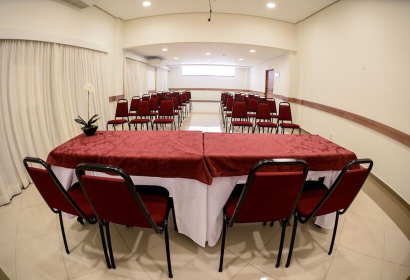 בית מלון כפרי Faria Lima Flat Service