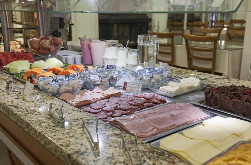 فندق Galo Vermelho