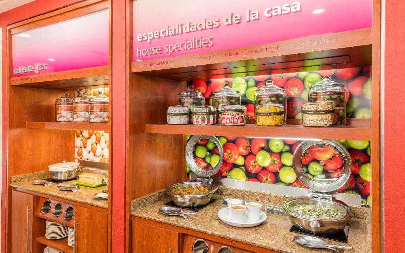 Отель Hampton Inn By Hilton Queretaro Tecnologico