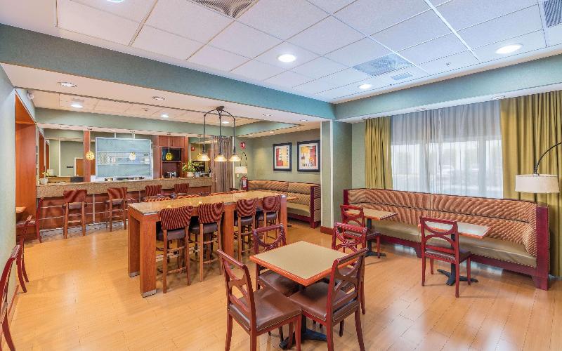 Отель Hampton Inn By Hilton Queretaro Tecnologico