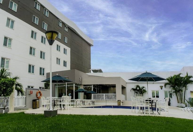 فندق Holiday Inn Express Tapachula, An Ihg