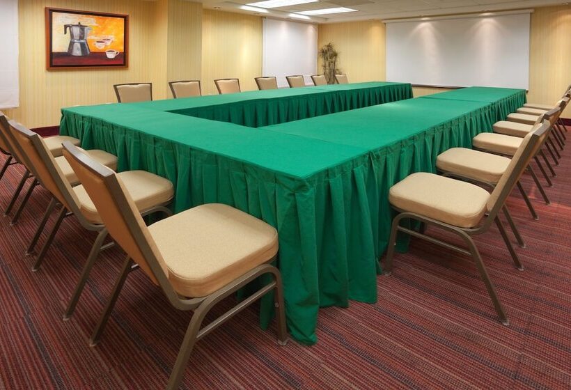 فندق Holiday Inn Express Tapachula, An Ihg