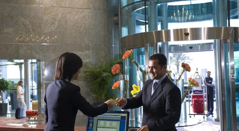 هتل Jumeirah Living World Trade Centre Dubai