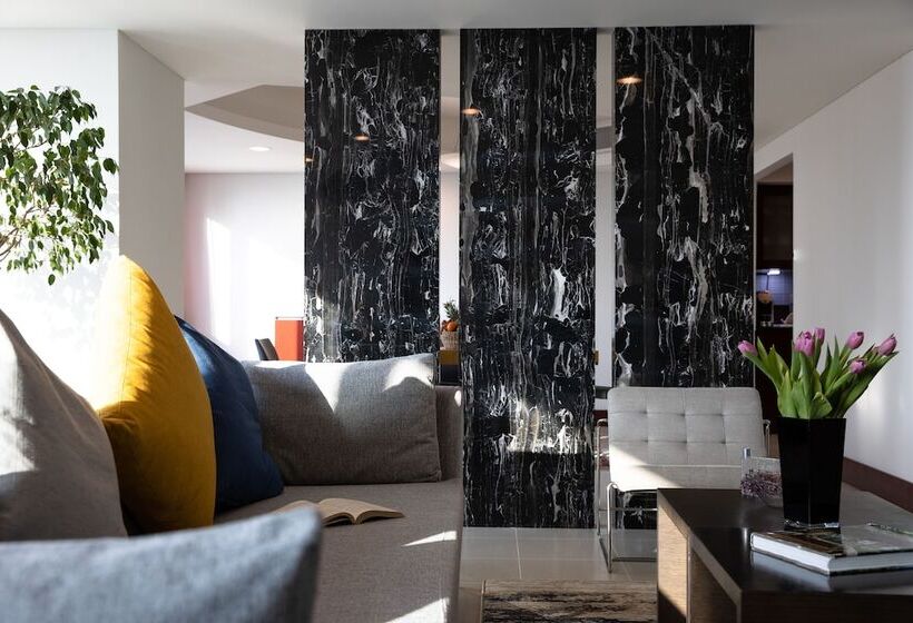 هتل Jumeirah Living World Trade Centre Dubai